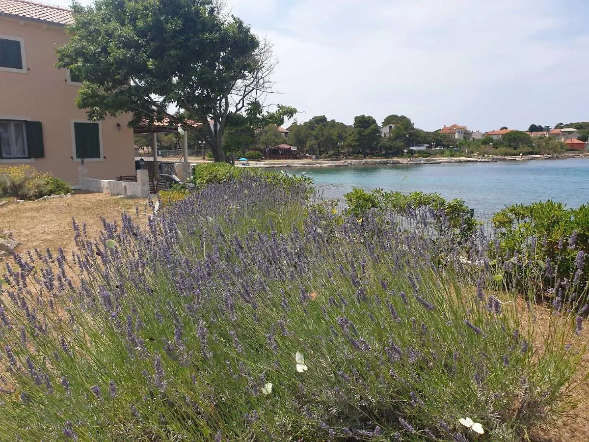 Holiday Home Kucerina Croatia